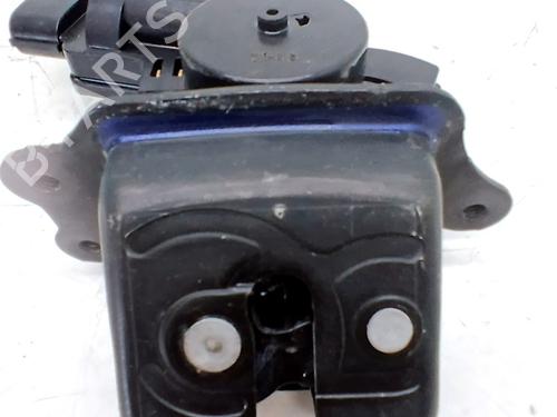 tailgate-lock-toyota-c-hr-_x1_-2016-33815621 main image