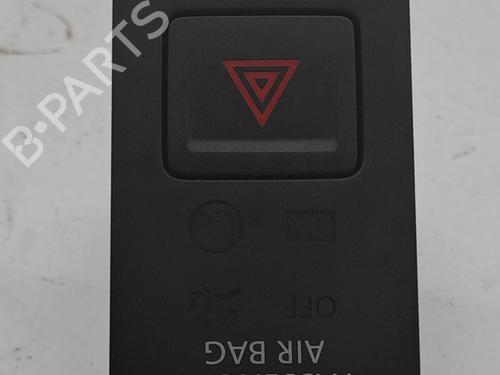 Used Warning switch VW GOLF VII (5G1, BQ1, BE1, BE2) 1.5 TSI (130 hp) 23375496