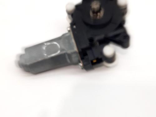 Used Right front window motor Right front window motor CHRYSLER VOYAGER IV (RG, RS) 2.8 CRD (150 hp) 33761297 33761297