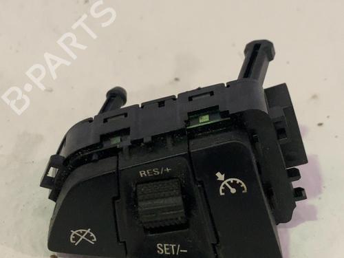 switch-chevrolet-cruze-hatchback-j305-2010-35947247 main image