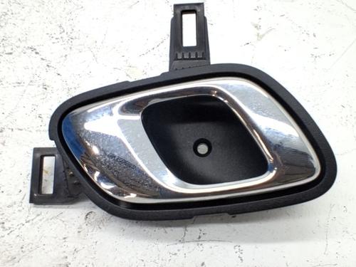 Used Front right interior door handle Front right interior door handle 39558059 39558059