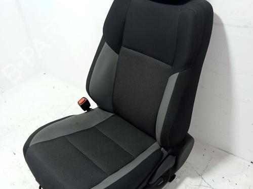 Left front seat TOYOTA AURIS Estate (_E18_) 1.8 Hybrid (ZWE186_, ZWE186R, ZWE186H) | BP29421076C15 