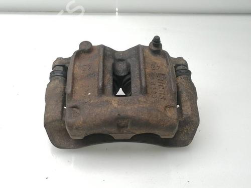 Højre bremsekaliber foran NISSAN TERRANO II (R20) 2.7 TD 4WD (101 hp) 23458906
