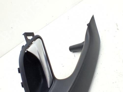 Used Front right interior door handle Front right interior door handle VW POLO V (6R1, 6C1) 1.0 (75 hp) 36258030 36258030