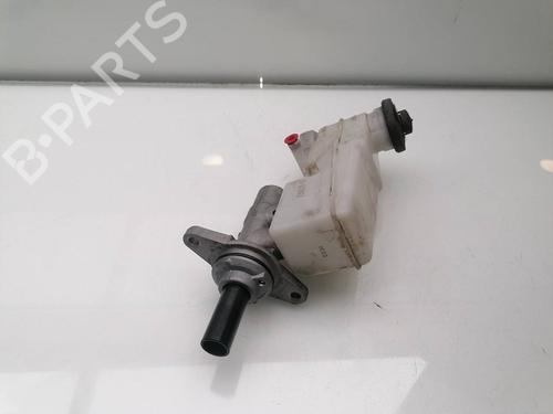Used Brake master cylinder TOYOTA HILUX VIII Pickup (_N1_) 2.4 D 4WD (GUN125_, GUN125R) (150 hp) 27461689