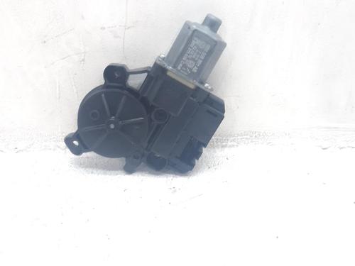 Motor limpia trasero Motor limpia trasero VW POLO V (6R1, 6C1) 1.2 TSI (90 hp) 33761557 33761557