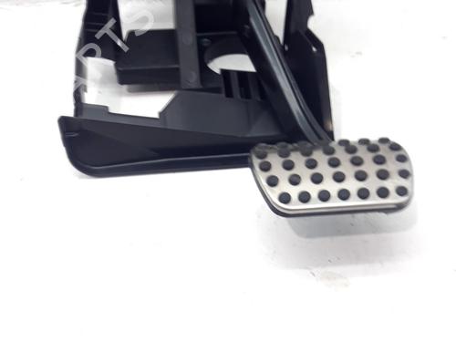 Used Break pedal Break pedal MERCEDES-BENZ SLK (R171) 200 Kompressor (171.442) (163 hp) 34537181 34537181
