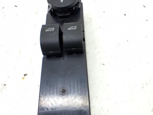 Used Left front window switch Left front window switch FORD TOURNEO COURIER B460 MPV 1.6 TDCi (95 hp) 36257833 36257833