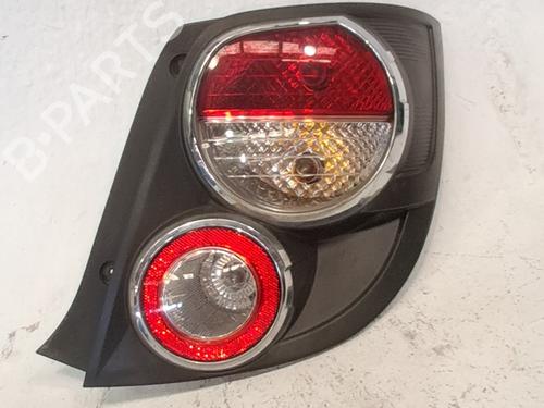 Used Right taillight Right taillight CHEVROLET AVEO Hatchback (T300) 1.3 D (95 hp) 36523630 36523630
