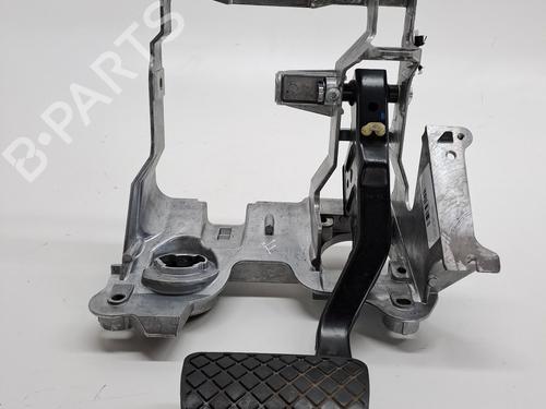 Used Break pedal AUDI Q5 (8RB) 2.0 TDI quattro (170 hp) 25998661