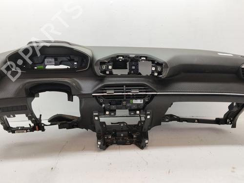 Used Dashboard PEUGEOT 2008 II (UD_, US_, UY_, UJ_, UR_, UC_) 1.2 PureTech 100 (USHNK) (101 hp) 29179506
