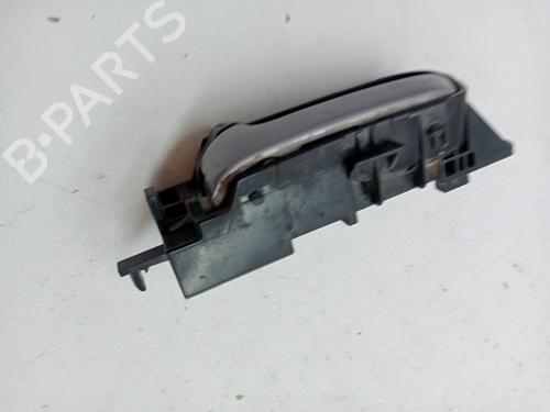 Front left interior door handle SUZUKI GRAND VITARA II (JT, TE, TD) 1.9 DDiS All-wheel Drive (JT419, TD44, JB419WD, JB419XD,... | BP23354613I13 