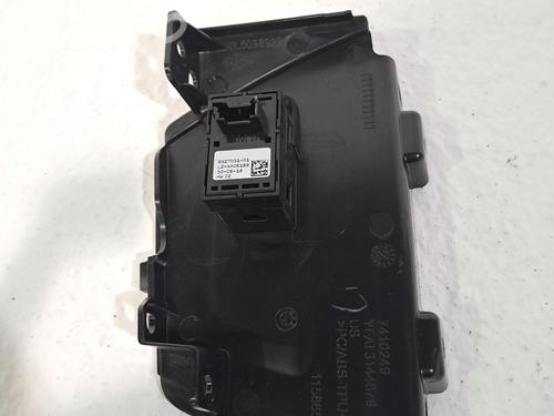 Used Left rear window switch BMW X3 (G01, F97, G08) xDrive 20 d (190 hp) 29499748