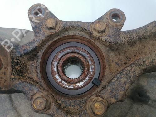 Venstre Styrespindel lagerhus SUZUKI GRAND VITARA II (JT, TE, TD) 1.9 DDiS All-wheel Drive (JT419, TD44, JB419WD, JB419XD,... (129 hp) 23893545