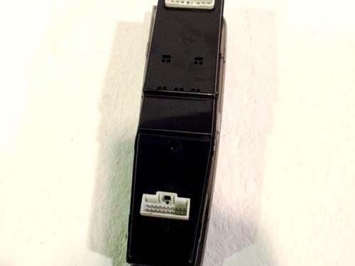 Left front window switch KIA OPIRUS (GH) 3.5 | BP29992031I27