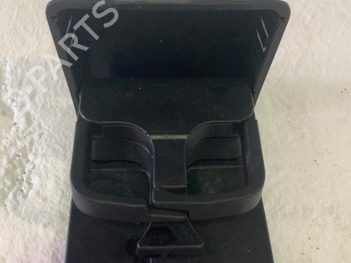 Suporte copos/Objectos Suporte copos/Objectos VW GOLF VI (5K1) 1.6 TDI (90 hp) 33765525 33765525