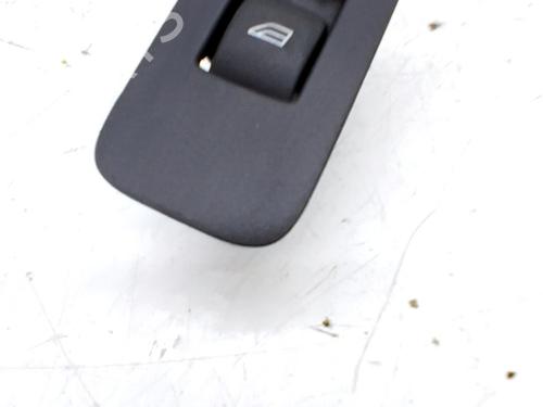 left-rear-window-switch-volvo-v40-cross-country-526-2012-2013-2014-2015-2016-2017-2018-2019-36321443 main image