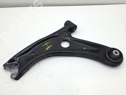 left-front-suspension-arm-toyota-yaris-cross-mxp_-2020-38418106 main image