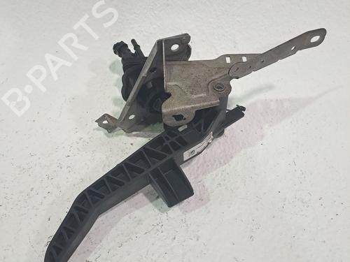 Used Clutch pedal FORD FOCUS III 1.6 Ti (125 hp) 24848805