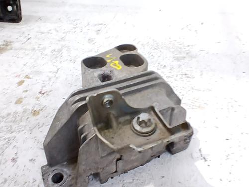 Engine mount MERCEDES-BENZ A-CLASS (W176) A 200 CDI / d (176.008) | BP38419367M89 - Image 2