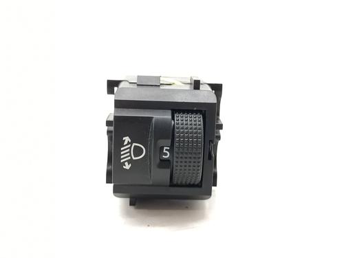 Used Switch CITROËN C3 / C3 ORIGIN III (SX) 1.2 THP 110 (110 hp) 28083782