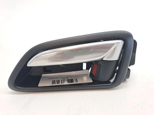 Venstre bak invendig håndtak MAZDA 2 Hatchback (DL, DJ) 1.5 SKYACTIV-G (90 hp) 23279920