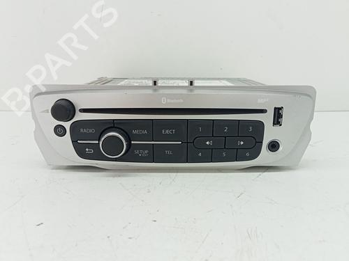 Used Radio RENAULT MEGANE III Grandtour (KZ0/1) 1.5 dCi (KZ09, KZ0D, KZ1G, KZ29, KZ14, KZ1W, KZ10, KZ1F,... (110 hp) 28957942