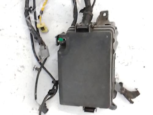 Used Fuse box Fuse box 38303602 38303602