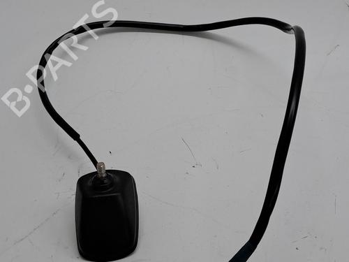 Used Antenna/Base TOYOTA YARIS (_P13_) 1.0 (KSP130_, KSP130) (69 hp) 23375401