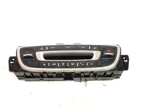 climate-control-renault-megane-iii-hatchback-bz01_-b3_-2008-33768035 main image