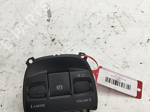 hand-brake-fiat-500e-332_-2020-39556196 main image