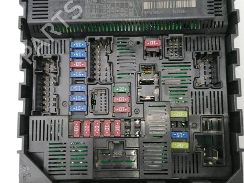 Used Fuse box NISSAN NAVARA NP300 Pickup (D23, D23T) 2.3 dCi 4x4 (D231) (163 hp) 23405178