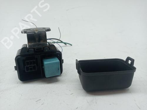 Used Fuse box LEXUS RX (_U3_) 300 (MCU35_, MCU35R) (204 hp) 23978120