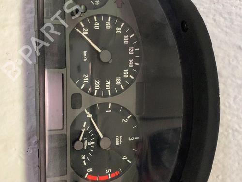 Used Instrument cluster Instrument cluster BMW 3 (E46) 320 d (136 hp) 33772275 33772275