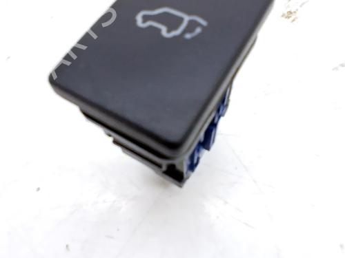 Used Switch Switch TOYOTA RAV 4 IV (_A4_) 2.2 D 4WD (ALA49) (150 hp) 34119770 34119770