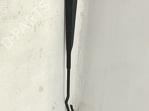 Used Front windshield wiper arm Front windshield wiper arm NISSAN MICRA III (K12) 1.2 16V (65 hp) 36318134 36318134