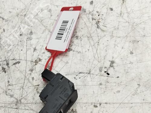 Used Left rear window switch Left rear window switch VW TIGUAN (AD1, AX1) 2.0 TDI (150 hp) 40550761 40550761