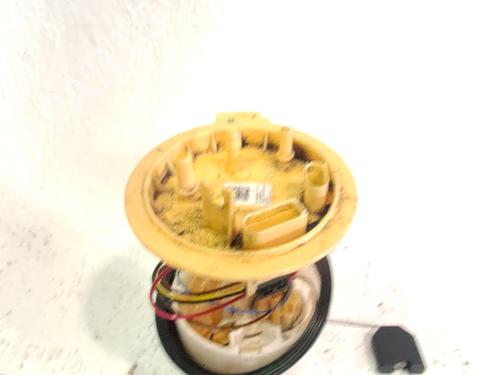 Used Fuel pump VW TIGUAN (5N_) 2.0 TDI 4motion (150 hp) 30960687