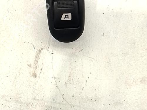 Used Right front window switch Right front window switch CITROËN C2 (JM_) 1.4 HDi (68 hp) 34462145 34462145