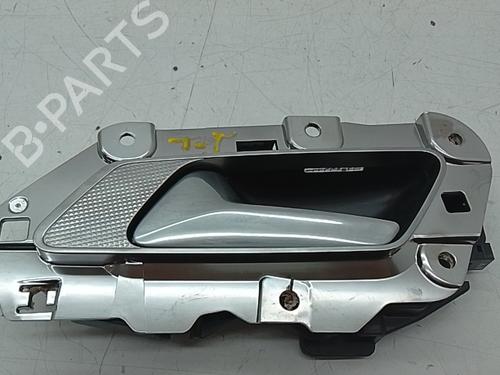 Venstre bagtil invendig håndtag Venstre bagtil invendig håndtag DS DS 7 Crossback (J4_, JR_, JC_) 1.6 PureTech 180 (J45GFR) (180 hp) 36317595 36317595