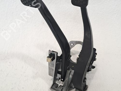 Used Break pedal BMW 1 (F20) 118 d (143 hp) 25999750