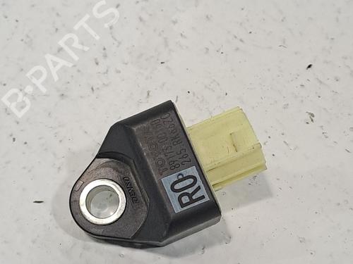 Used Switch TOYOTA YARIS (_P21_, _PA1_, _PH1_) 1.5 Hybrid (MXPH10, MXPH11) (116 hp) 24539262