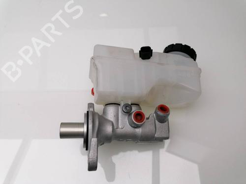 Used Brake master cylinder DACIA SANDERO II 1.5 dCi 75 / Blue dCi 75 (B8JW, B8M4, B8AH, B8M7, B8M6) (75 hp) 23377724