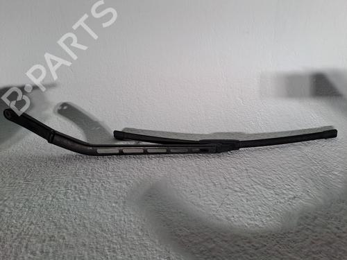 Used Front windshield wiper arm MERCEDES-BENZ CLK (C209) CLK 270 CDI (209.316) (170 hp) 23977325