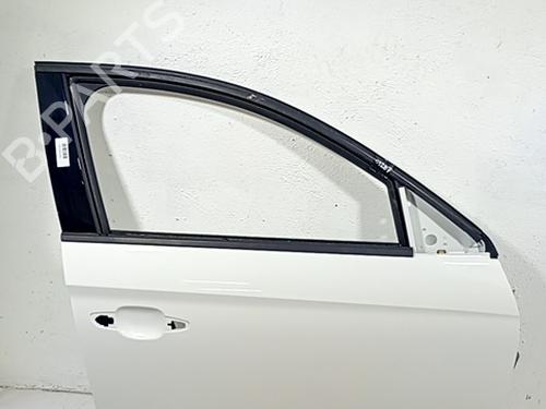 Used Right front door OPEL CORSA F (P2JO) 1.2 MHEV (101 hp) 31062135