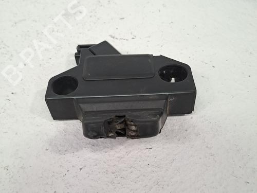 Used Tailgate lock TOYOTA AVENSIS Saloon (_T27_) 2.0 D-4D (WWT271_) (143 hp) 26381707