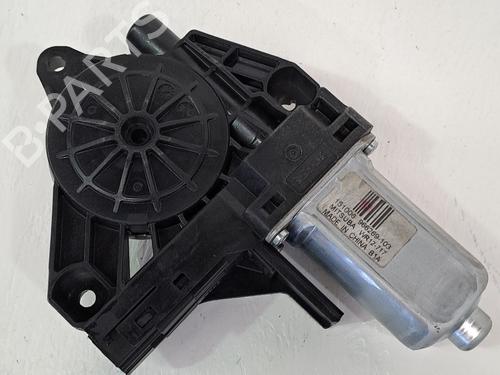 Rudehejsemotor forskærm højre VOLVO V40 Hatchback (525) D2 (120 hp) 23370982