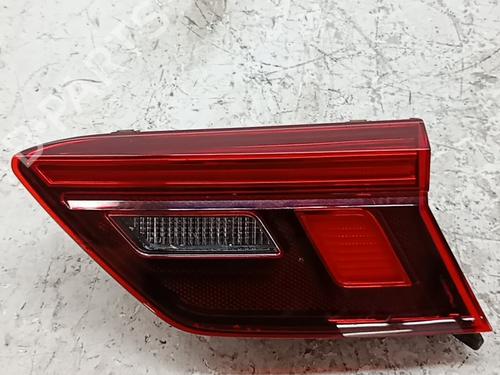 Używane Lampa tylna klapy bagażnika prawa Lampa tylna klapy bagażnika prawa 38416975 38416975