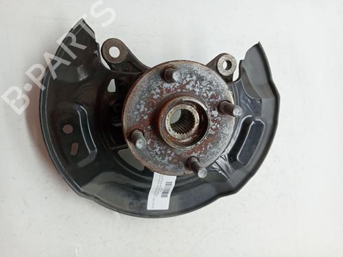Used Left front steering knuckle TOYOTA YARIS (_P9_) 1.3 VVT-i (SCP90_, SCP90R) (87 hp) 23356052
