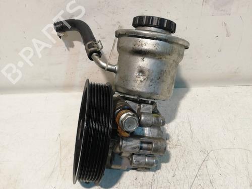 Used Steering pump TOYOTA AVENSIS Saloon (_T25_) 2.0 D-4D (CDT250_, CDT250R) (116 hp) 24974819